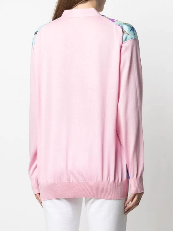 Versace 1P590 LIGHT PINK Cardigan à Imprimé Graphique Femme 4 Versace 1P590 LIGHT PINK Cardigan à Imprimé Graphique Femme – Image 4
