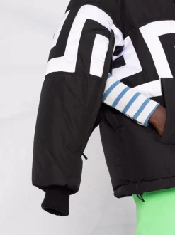 Versace Doudoune à Imprimé Greca 2B020 BLACK + WHITE 8 Versace Doudoune à Imprimé Greca 2B020 BLACK + WHITE -Pas Cher Versace Boutique 16807427 34349958 600