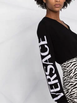 Versace 2B020 Black+White Pull En Maille Intarsia Femme -Pas Cher Versace Boutique 16808009 83a74fab cf0e 4291 b896 8a243c0fec25 600