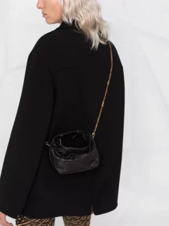 Versace Sac à Bandoulière La Greca Signature Femme 8 Versace Sac à Bandoulière La Greca Signature Femme -Pas Cher Versace Boutique 16816884 1f24afe2 d478 445e 8189 4108b0cb310c 600