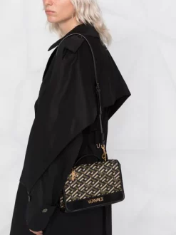 Versace Sac Porté épaule La Greca Signature Femme -Pas Cher Versace Boutique 16817253 91967da0 a1f0 49f4 b1f0 d5f9ccb90775 600