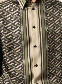 Versace Chemise En Soie à Imprimé Géométrique 5B160 BLACK MILITARY -Pas Cher Versace Boutique 16817333 34803445 600