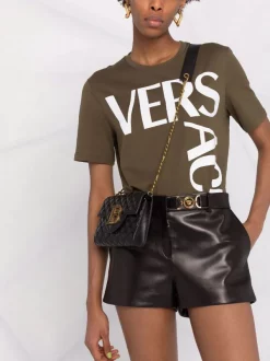 Versace 1B000 BLACK Short En Cuir à Plaque Medusa Femme 10 Versace 1B000 BLACK Short En Cuir à Plaque Medusa Femme -Pas Cher Versace Boutique 16916379 33724551 600