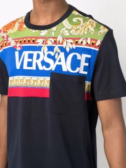 Versace 1U610 NAVY T-shirt à Imprimé Medusa Renaissance Femme 9 Versace 1U610 NAVY T-shirt à Imprimé Medusa Renaissance Femme -Pas Cher Versace Boutique 17154328 34729138 600
