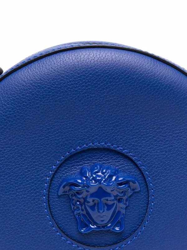 Versace Sac Porté épaule La Medusa à Design Rond 1U69V Lapis/gold 4 Versace Sac Porté épaule La Medusa à Design Rond 1U69V Lapis/gold – Image 4