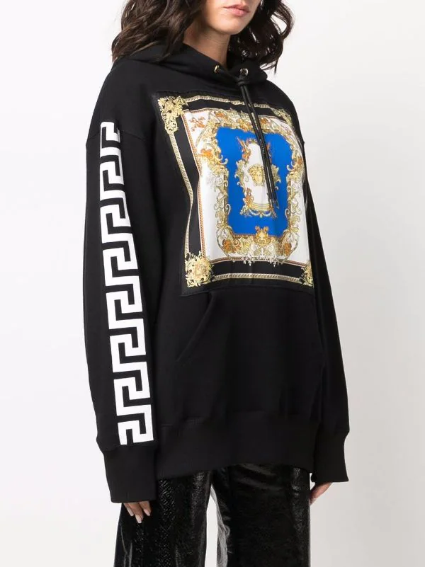 Versace Hoodie à Imprimé Baroque 2B070 BLACK 3 Versace Hoodie à Imprimé Baroque 2B070 BLACK – Image 3