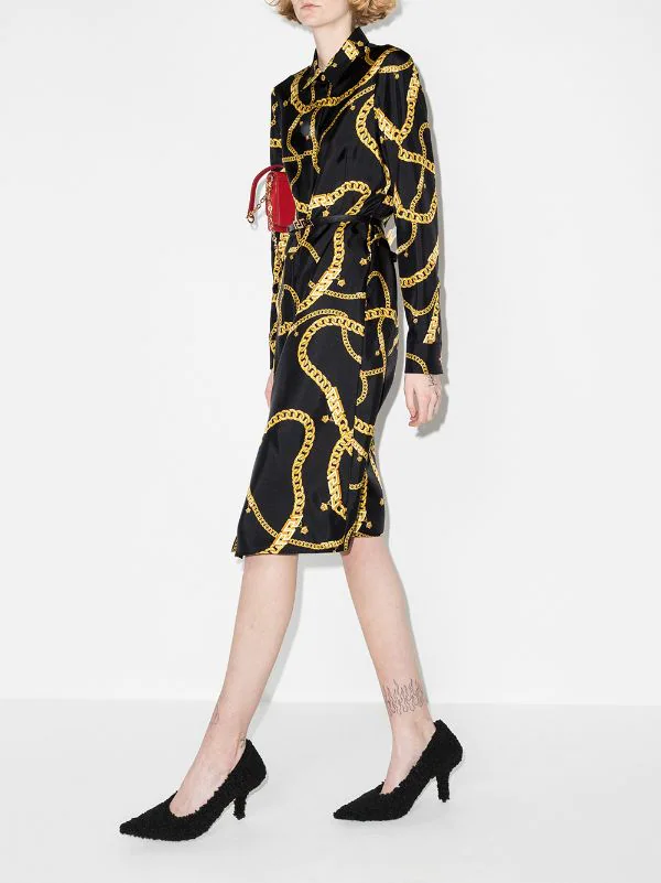 ( Nouvelle Collection ) Versace Robe-chemise En Soie Greca Chain à Taille Ceinturée Femme 5 ( Nouvelle Collection ) Versace Robe-chemise En Soie Greca Chain à Taille Ceinturée Femme – Image 5