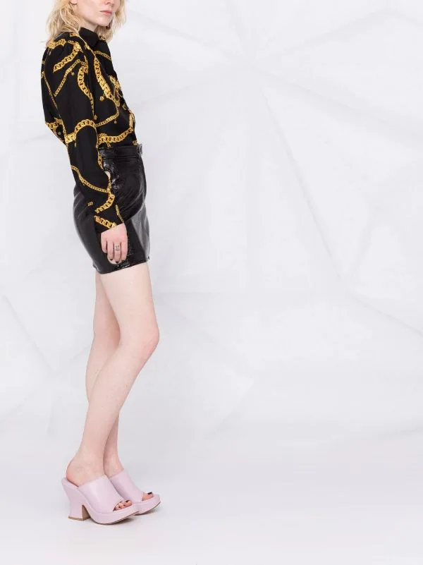 ( Nouvelle Collection ) Versace Chemise En Soie à Logo Imprimé 5B000 BLACK GOLD 6 ( Nouvelle Collection ) Versace Chemise En Soie à Logo Imprimé 5B000 BLACK GOLD – Image 6