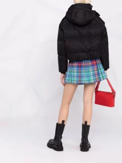 Versace Doudoune à Logo Imprimé 1B000 BLACK 9 Versace Doudoune à Logo Imprimé 1B000 BLACK -Pas Cher Versace Boutique 17322798 36287272 600