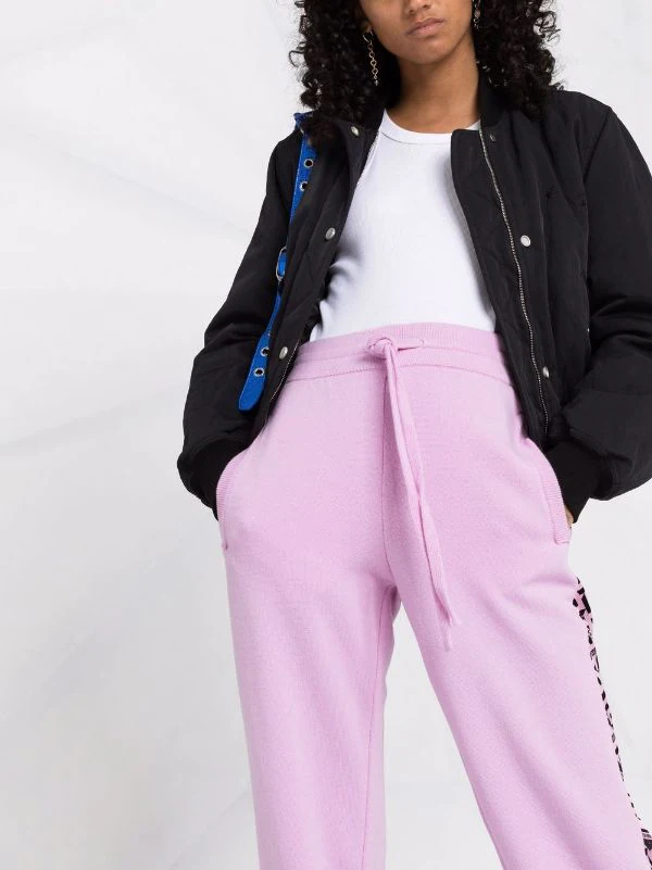( Nouvelle Collection ) Versace 1PB90 PINK Pantalon De Jogging La Greca Femme 5 ( Nouvelle Collection ) Versace 1PB90 PINK Pantalon De Jogging La Greca Femme – Image 5