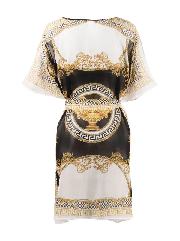 ( Nouvelle Collection ) Versace Robe En Soie à Imprimé Barocco 5W170 WHITE + GOLD + BLACK 2 ( Nouvelle Collection ) Versace Robe En Soie à Imprimé Barocco 5W170 WHITE + GOLD + BLACK – Image 2