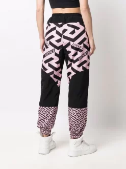 ( Nouvelle Collection ) Versace Pantalon De Jogging à Empiècements La Greca Femme 10 ( Nouvelle Collection ) Versace Pantalon De Jogging à Empiècements La Greca Femme -Pas Cher Versace Boutique 17333776 37866005 600
