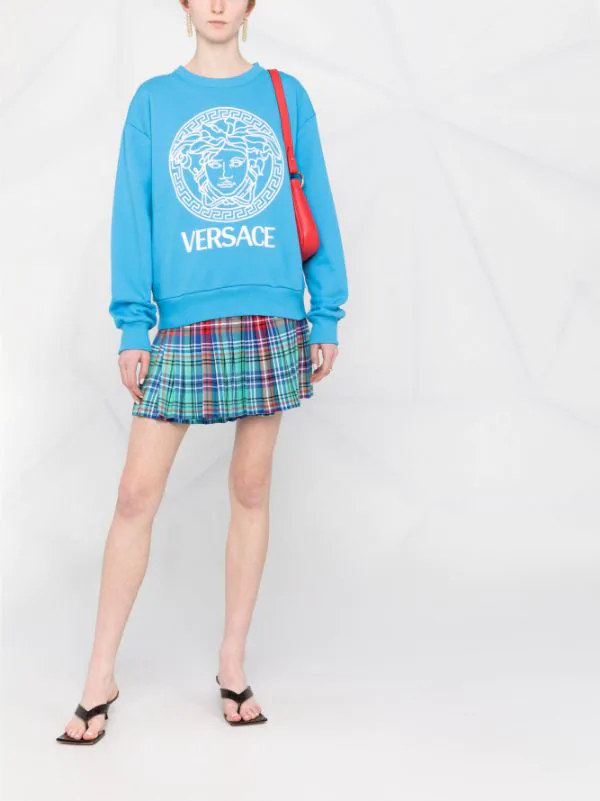 ( Nouvelle Collection ) Versace 1V440 SKY Sweat En Coton à Logo Imprimé Femme 2 ( Nouvelle Collection ) Versace 1V440 SKY Sweat En Coton à Logo Imprimé Femme – Image 2