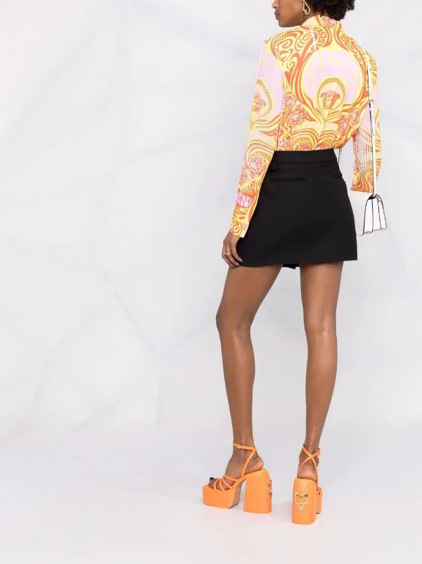 ( Nouvelle Collection ) Versace Chemise Medusa Music à Logo Imprimé 5Y100 PINEAPPLE+NEON ORANGE 4 ( Nouvelle Collection ) Versace Chemise Medusa Music à Logo Imprimé 5Y100 PINEAPPLE+NEON ORANGE – Image 4