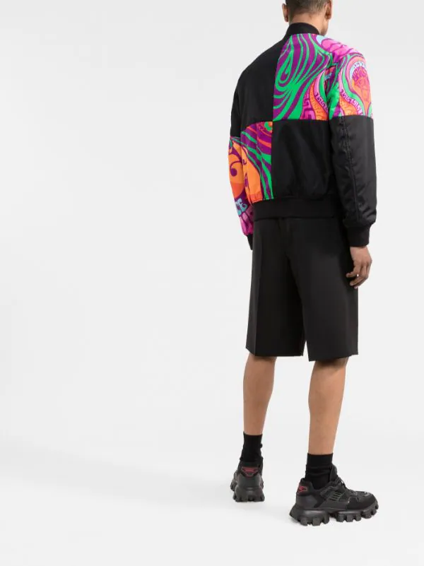 ( Nouvelle Collection ) Versace Veste Bomber Medusa Music à Design Réversible 5B020 BLACK + MULTICOLOR 4 ( Nouvelle Collection ) Versace Veste Bomber Medusa Music à Design Réversible 5B020 BLACK + MULTICOLOR – Image 4