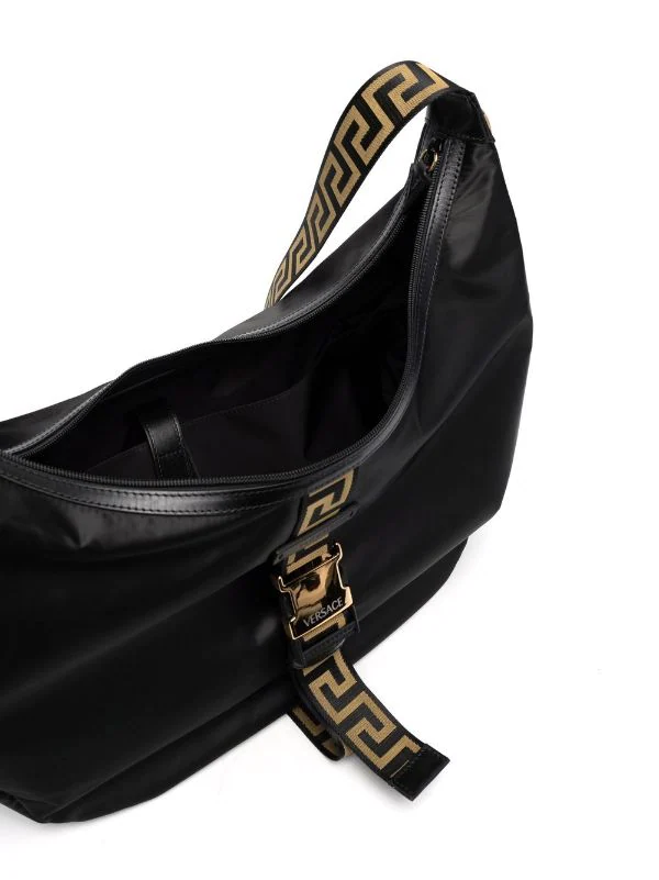 ( Nouvelle Collection ) Versace Sac Porté épaule à Détails Greca 2B15V BLACK+GOLD 5 ( Nouvelle Collection ) Versace Sac Porté épaule à Détails Greca 2B15V BLACK+GOLD – Image 5