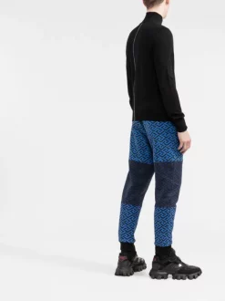 ( Nouvelle Collection ) Versace 5U040 BLUE NAVY+PRINT Pantalon De Jogging La Greca à Design Colour Block Homme -Pas Cher Versace Boutique 17336150 9ecee254 a13d 446c a11d d88bc3fc8d69 600