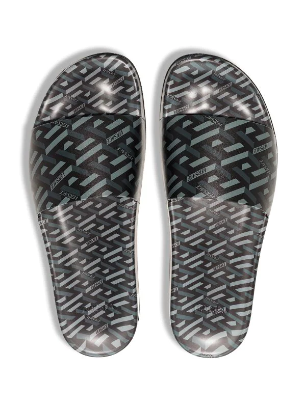 ( Nouvelle Collection ) Versace 5B050 NERO+GRIGIO Claquettes à Imprimé Greca Homme 5 ( Nouvelle Collection ) Versace 5B050 NERO+GRIGIO Claquettes à Imprimé Greca Homme – Image 5