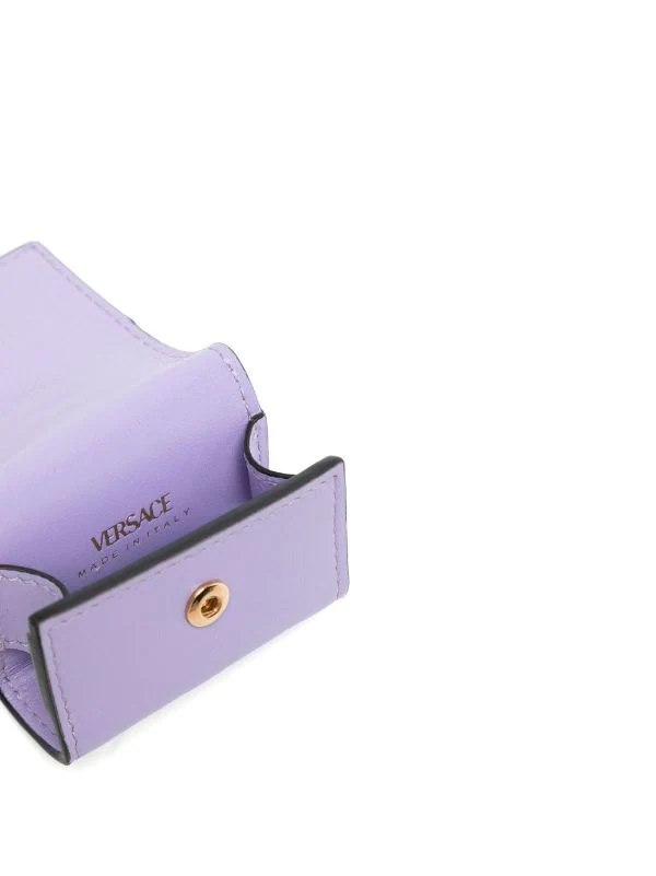 ( Nouvelle Collection ) Versace étui Pour Air Pods Virtus En Cuir Femme 3 ( Nouvelle Collection ) Versace étui Pour Air Pods Virtus En Cuir Femme – Image 3