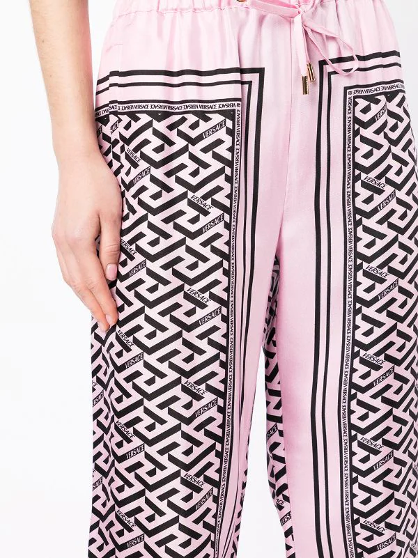 ( Nouvelle Collection ) Versace 5P210 Pantalon Fuselé En Soie à Motif Monogrammé Femme 5 ( Nouvelle Collection ) Versace 5P210 Pantalon Fuselé En Soie à Motif Monogrammé Femme – Image 5