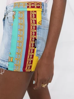 ( Nouvelle Collection ) Versace Short Royal Rebellion En Jean Femme 10 ( Nouvelle Collection ) Versace Short Royal Rebellion En Jean Femme -Pas Cher Versace Boutique 17678839 fc22ce79 7b0a 4435 8ed9 061cd23a1ba4 600