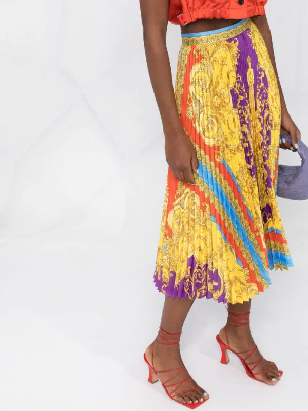 ( Nouvelle Collection ) Versace Jupe Plissée à Motif Barocco Goddess 5L290 DARK ORCHID+SUN 3 ( Nouvelle Collection ) Versace Jupe Plissée à Motif Barocco Goddess 5L290 DARK ORCHID+SUN – Image 3