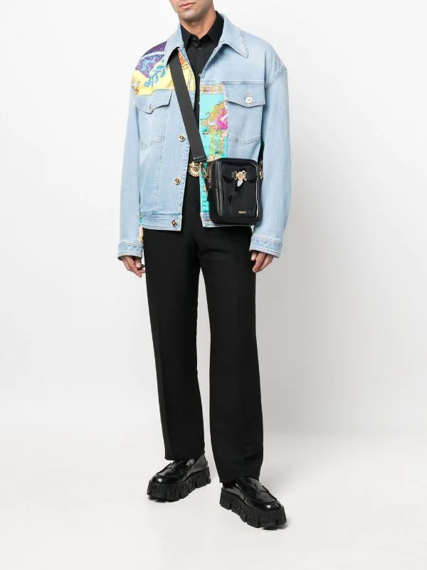 Versace Veste En Jean à Design Patchwork Homme 2 Versace Veste En Jean à Design Patchwork Homme – Image 2