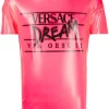 ( Nouvelle Collection ) Versace 1PG20 BRIGHT MAGENTA T-shirt En Latex à Slogan Imprimé Homme