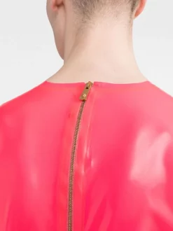 ( Nouvelle Collection ) Versace 1PG20 BRIGHT MAGENTA T-shirt En Latex à Slogan Imprimé Homme 9 ( Nouvelle Collection ) Versace 1PG20 BRIGHT MAGENTA T-shirt En Latex à Slogan Imprimé Homme -Pas Cher Versace Boutique 17681307 c24083d7 d539 4dd7 b68d 1131bad281f0 600