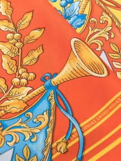 Versace écharpe En Soie à Imprimé Graphique Femme -Pas Cher Versace Boutique 17682135 38466679 600