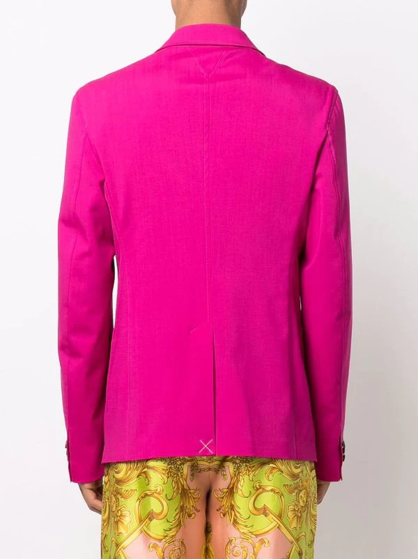( Nouvelle Collection ) Versace 1PE70 FUXIA Blazer à Détail Medusa Homme 4 ( Nouvelle Collection ) Versace 1PE70 FUXIA Blazer à Détail Medusa Homme – Image 4