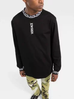 ( Nouvelle Collection ) Versace T-shirt La Greca à Manches Longues 1B000 BLACK -Pas Cher Versace Boutique 17693256 50b14e5b 5d7e 4119 8b24 441a9b95bf8c 600