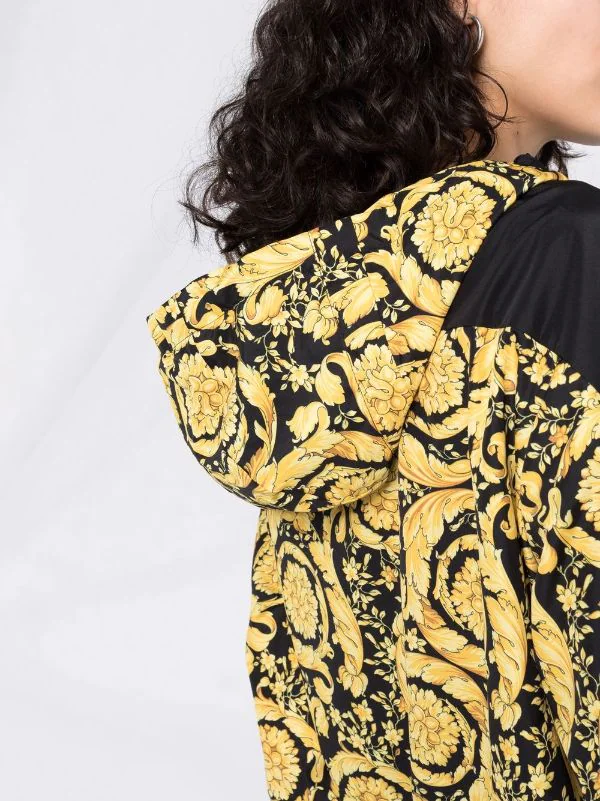 ( Access Edit ) Versace Veste De Sport à Logo Imprimé Femme 3 ( Access Edit ) Versace Veste De Sport à Logo Imprimé Femme – Image 3