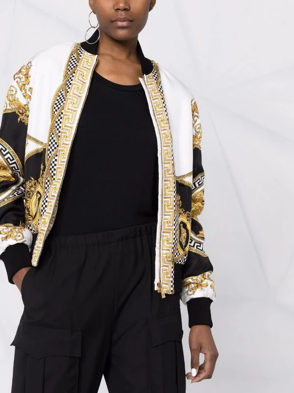 ( Nouvelle Collection ) Versace Veste Bomber à Imprimé Baroque 5W170 WHITE + GOLD + BLACK 5 ( Nouvelle Collection ) Versace Veste Bomber à Imprimé Baroque 5W170 WHITE + GOLD + BLACK – Image 5
