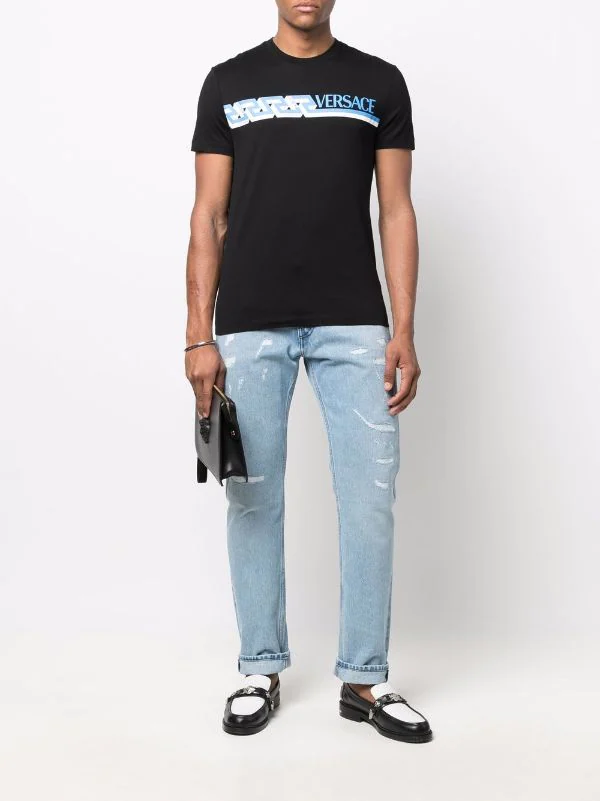 ( Nouvelle Collection ) Versace T-shirt à Logo Imprimé Homme 2 ( Nouvelle Collection ) Versace T-shirt à Logo Imprimé Homme – Image 2