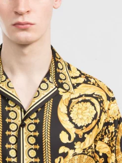 Versace Chemise En Soie à Imprimé Barocco 5B000 NERO + ORO -Pas Cher Versace Boutique 17889334 ea7c7bb2 3771 4e13 bf5b 703e04704d98 600