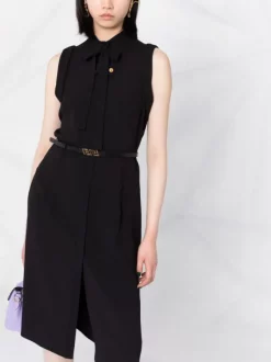 ( Nouvelle Collection ) Versace 1B000 BLACK Robe Mi-longue Sans Manches à Taille Ceinturée Femme -Pas Cher Versace Boutique 18002976 46e8909c b62a 42dd baaf 64b1ad75c64d 600