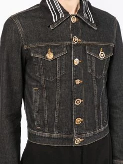 ( Nouvelle Collection ) Versace 1D040 Veste Courte En Jean à Boutons Medusa Homme 9 ( Nouvelle Collection ) Versace 1D040 Veste Courte En Jean à Boutons Medusa Homme -Pas Cher Versace Boutique 18138799 39662713 600