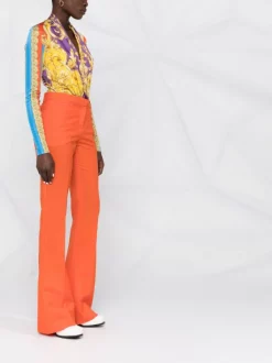 ( Nouvelle Collection ) Versace 5L290 DARK ORCHID SUN Body En Jersey à Imprimé Barocco Femme -Pas Cher Versace Boutique 18260212 8ebc0a91 d961 498c b240 9ae28a59eeb6 600