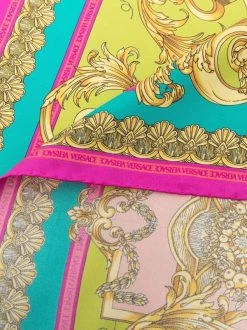 Versace Foulard à Motif Baroque Femme -Pas Cher Versace Boutique 18306404 39444540 600