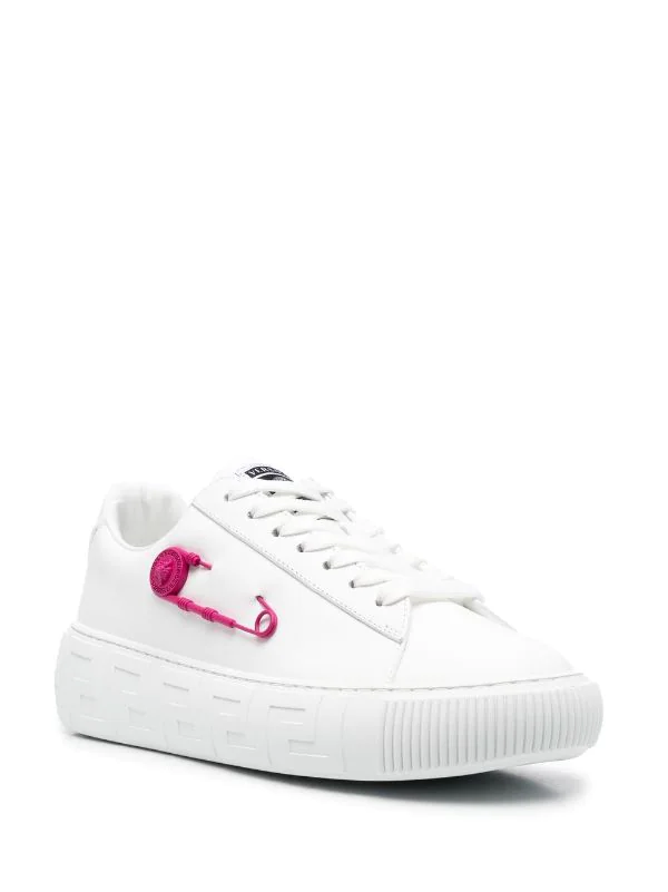 ( Nouvelle Collection ) Versace Baskets à Détail D'épingle à Nourrice 1W260 BIANCO CERISE SPRITZ 2 ( Nouvelle Collection ) Versace Baskets à Détail D'épingle à Nourrice 1W260 BIANCO CERISE SPRITZ – Image 2