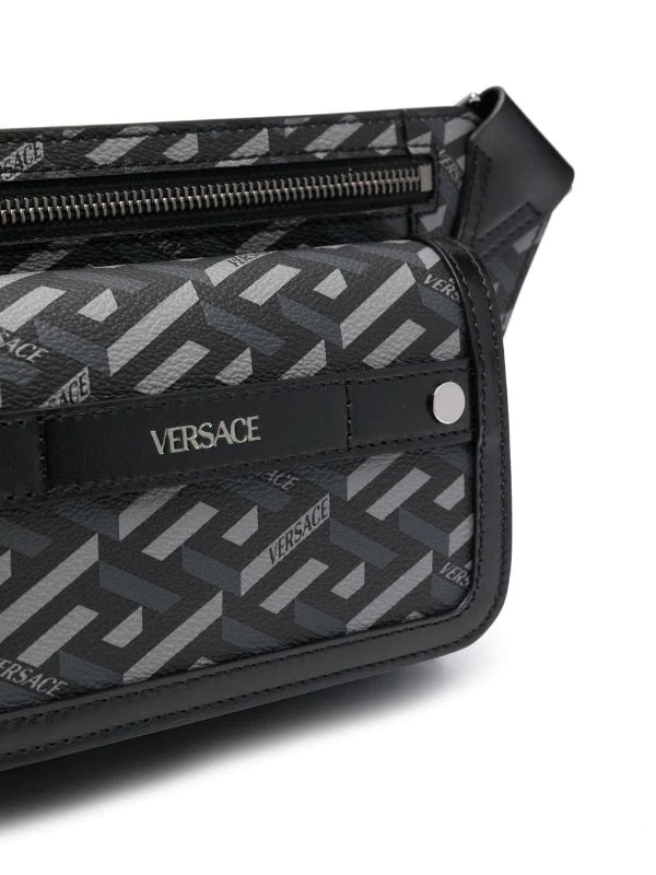 Versace Sac Banane à Imprimé La Greca 5B05E BLACK GREY RUTHENIUM 4 Versace Sac Banane à Imprimé La Greca 5B05E BLACK GREY RUTHENIUM – Image 4