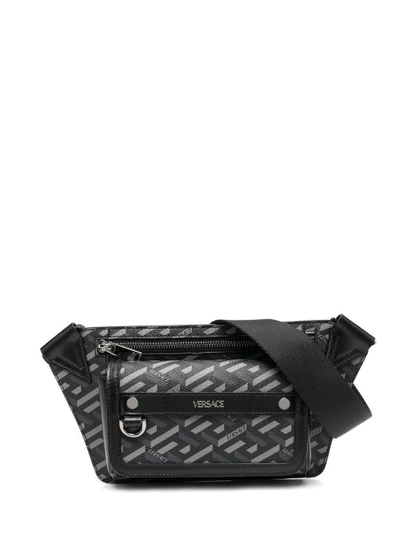 Versace Sac Banane à Imprimé La Greca 5B05E BLACK GREY RUTHENIUM 1 Versace Sac Banane à Imprimé La Greca 5B05E BLACK GREY RUTHENIUM