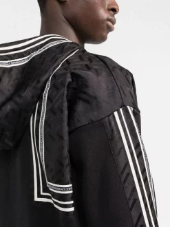 ( Nouvelle Collection ) Versace Veste à Logo Imprimé 5B010 BLACK+PRINT 9 ( Nouvelle Collection ) Versace Veste à Logo Imprimé 5B010 BLACK+PRINT -Pas Cher Versace Boutique 18435575 39539650 600